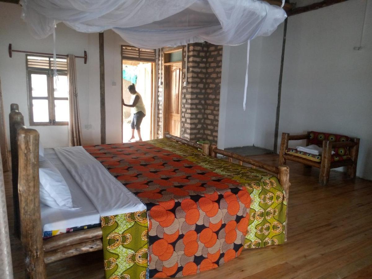 Tembo Safari Lodge Katunguru Exterior photo
